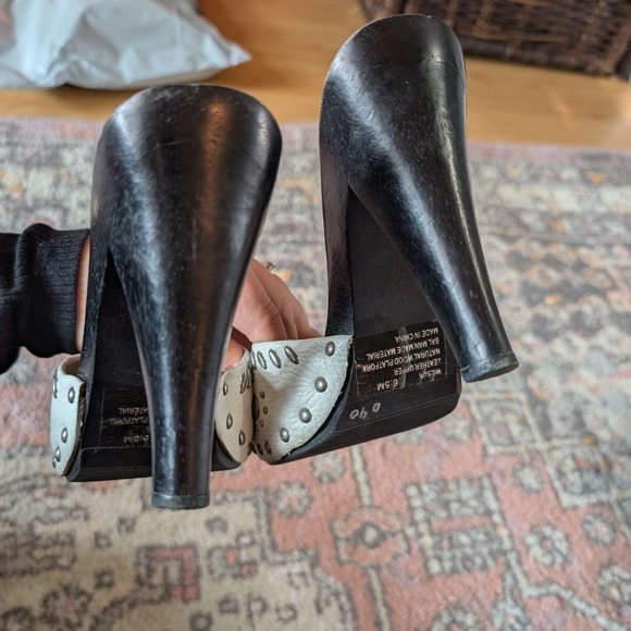 Chinese Laundry Studded Cream and Black Heels - Picture 7 of 8